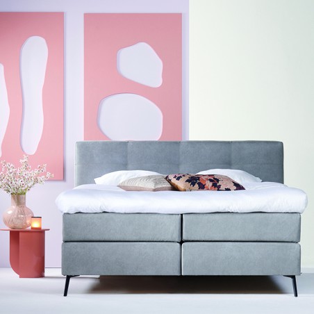 Eastborn STUD nieuw! boxspringset + gestoffeerde matras met topdek.