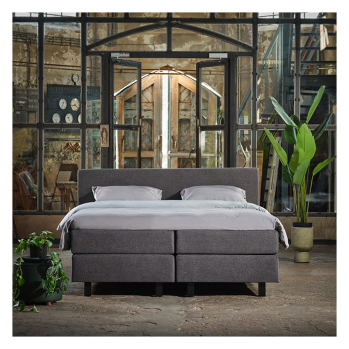 PULLMAN EXPRESS LEEDS ACTIEMODEL met topdekmatras.