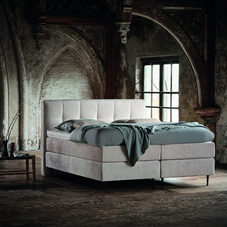 PULLMAN BELLEVILLE Silverline boxspringset met topdekmatras.