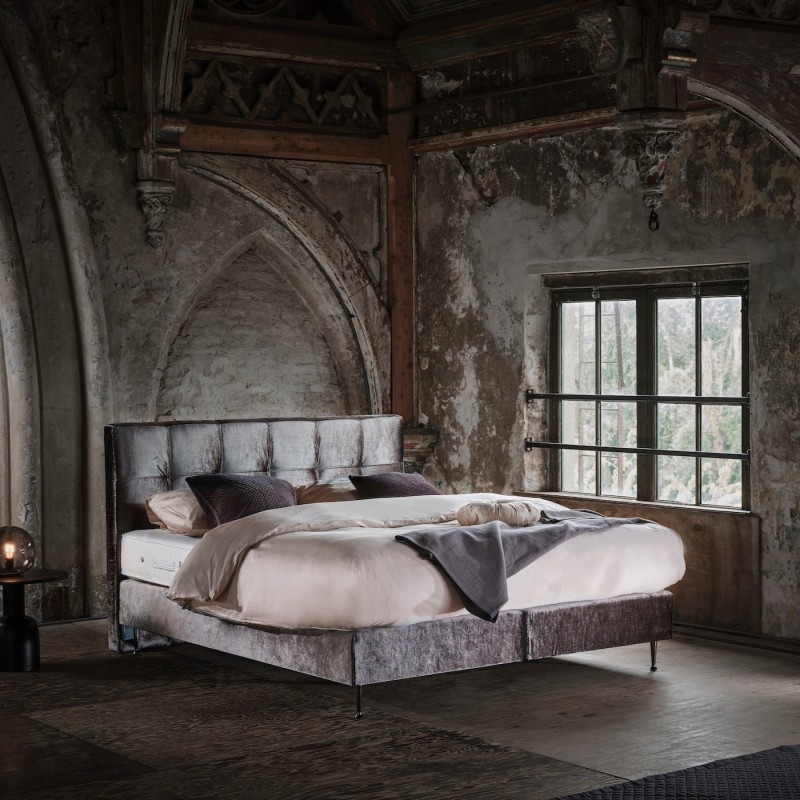 PULLMAN BELLEVILLE Silverline boxspringset met topdekmatras.