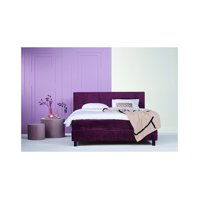 Eastborn FORWARD 120 cm met gestoffeerde matras en topdek.