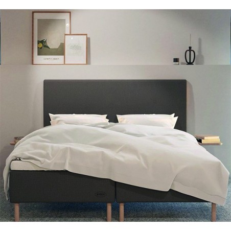 JENSEN DIPLOMAT NORDIC boxspringset met topdek en hoofdbord CERES.