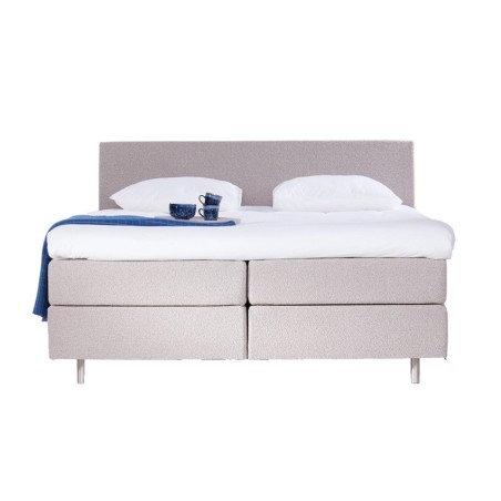 Eastborn Boxspring Oblique